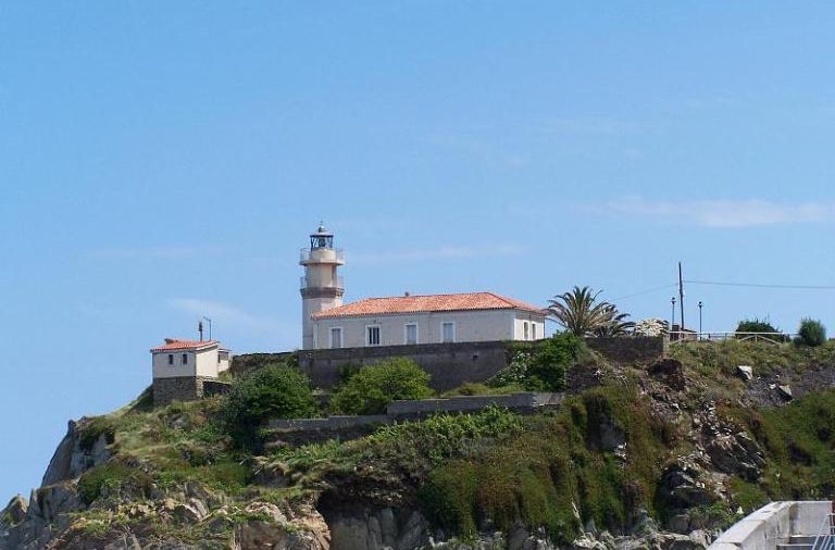El Faro de Cudillero se convertirá en alojamiento rural durante 35 años